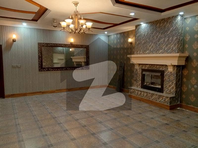 1 Kanal Independent Building For Rent 1 Kanal Independent Building For Rent