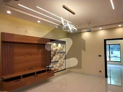 Prime Location 5 Marla House For Sale In Park View City, Lahore