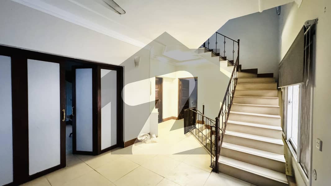 Beautiful Triple Storey Full House Available For Rent. . Beautiful Triple Storey Full House Available For Rent. .