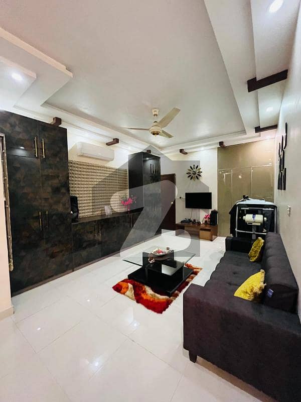 350 Square Yard House Is Available For Sale 350 Square Yard House Is Available For Sale