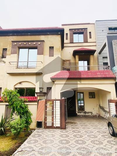 Beautiful 5 Marla House For Sale In The Prestigious Eastern Block Of Bahria Orchard On Raiwind Road