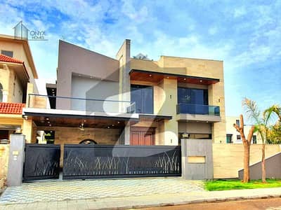 1 Kanal 7 Bed Designer House In A Spacious Street