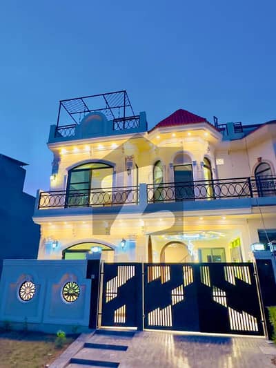 بش ایگزیکٹو ولاز ملتان میں 3 کمروں کا 5 مرلہ مکان 1.65 کروڑ میں برائے فروخت۔ بش ایگزیکٹو ولاز ملتان میں 3 کمروں کا 5 مرلہ مکان 1.65 کروڑ میں برائے فروخت۔