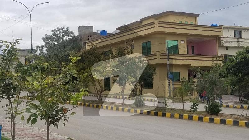 This property measures 90*100 and demolisble property with CDA transfer. single owner This property measures 90*100 and demolisble property with CDA transfer. single owner