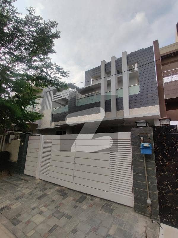 12 Marla Used House For Sale In Tariq Gardens 12 Marla Used House For Sale In Tariq Gardens