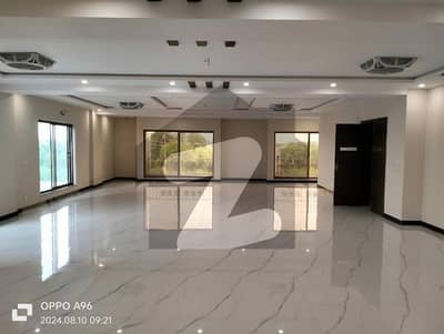 9 Marla Brand New Secand Floor With Lift For Rent In Banker Avenue -Block A