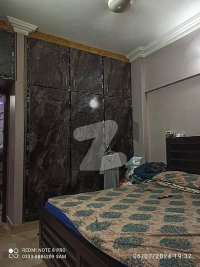Beautiful Flat For Buy In Gulistan E Jauhar Block 7 Main University Road