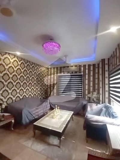 10 Marla Flat For Sale In Paragon City Lahore