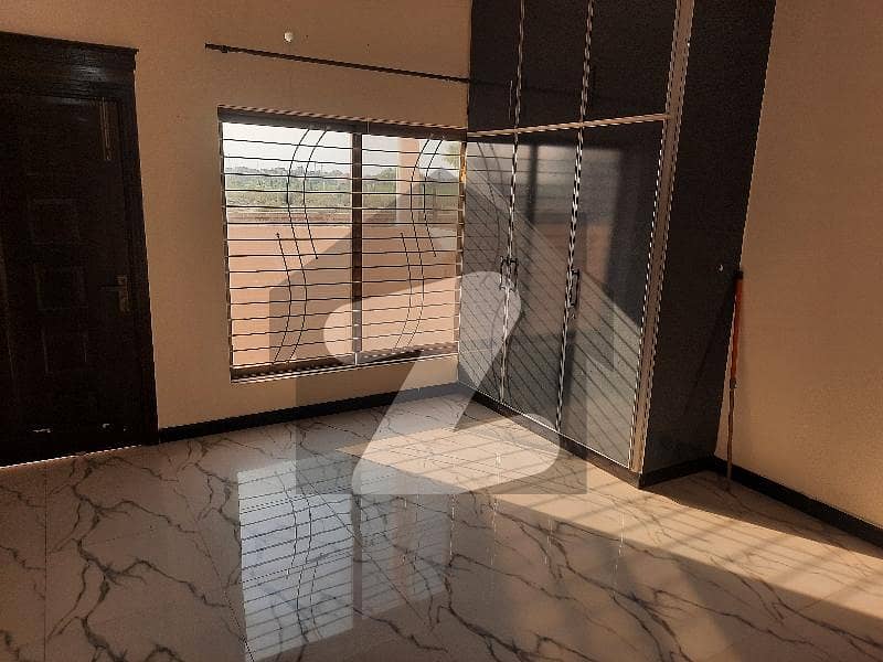 10 Marla House For Rent In Wapda City Block K Faisalabad