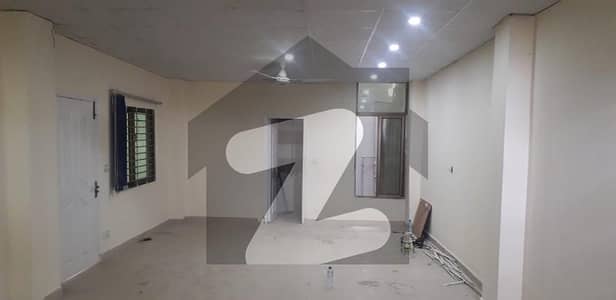 Office Available For Rent in Satellite town