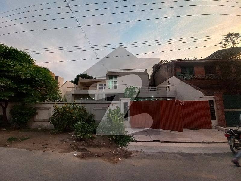1 Kanal Full House Available Location Pak Block Allama Iqbal Town ...
