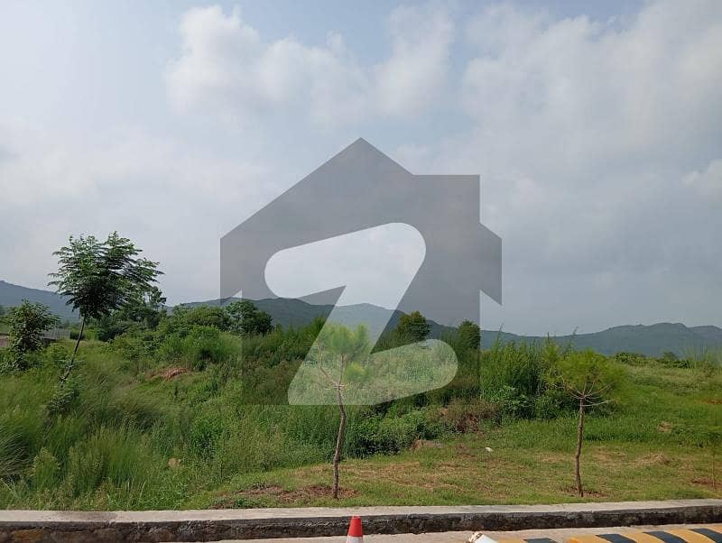 5 Kanal Residential FARM Located In Naval Farms (SEC . B, ) Near Mosque And Naval Club Is Available For Sale 5 Kanal Residential FARM Located In Naval Farms (SEC . B, ) Near Mosque And Naval Club Is Available For Sale