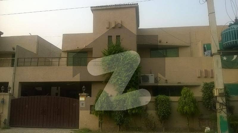 عسکری 10 عسکری,لاہور میں 5 کمروں کا 10 مرلہ مکان 4.8 کروڑ میں برائے فروخت۔ عسکری 10 عسکری,لاہور میں 5 کمروں کا 10 مرلہ مکان 4.8 کروڑ میں برائے فروخت۔