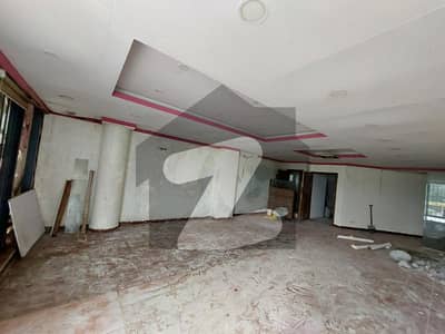 F-11 MARKAZ OFFICE SPACE 800 SQFT RENT 115000