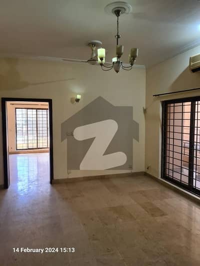 E-11/3 House Is Available For Sale