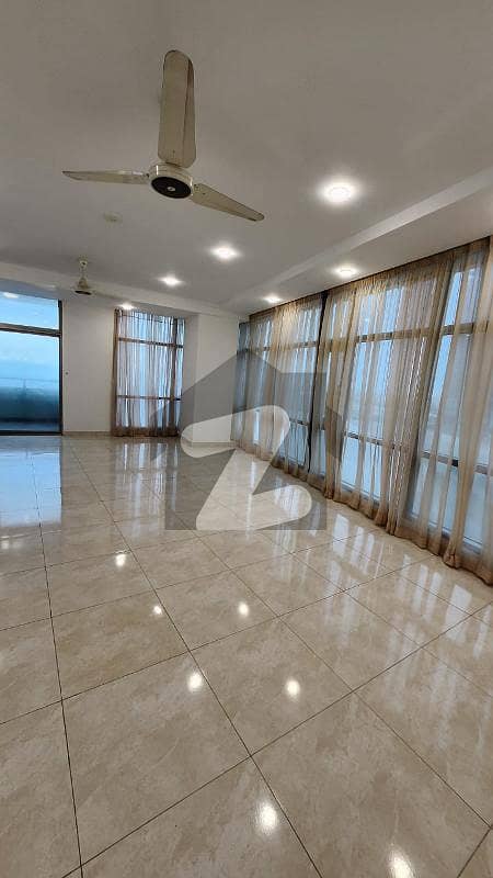 LUXURY SEA-FACING FLAT IN DHA DEFENCE, KARACHI LUXURY SEA-FACING FLAT IN DHA DEFENCE, KARACHI