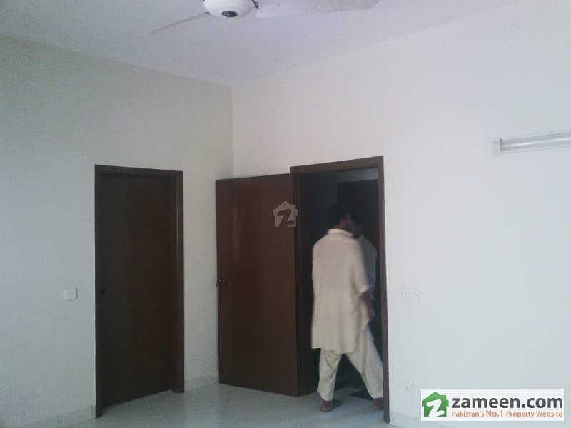 Defence Dha - 2 Bed Portion Available For Rent