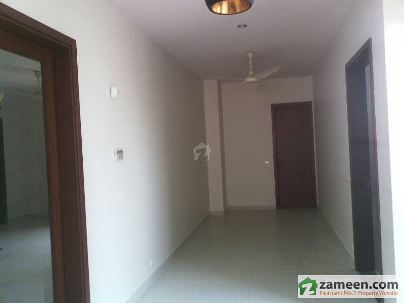 Defence Karachi - 5 Bed With Basement House