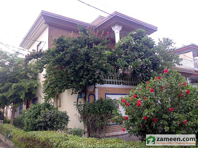 Double Storey Corner 10 Marla House For Sale