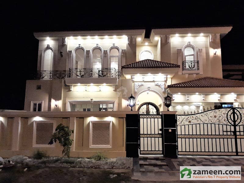 20 Marla Faisal Rasool Design Facing Park Luxury House For