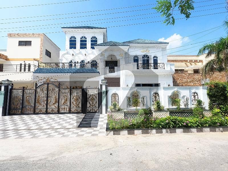 این ایف سی 1 - بلاک سی (این ای) این ایف سی 1,لاہور میں 6 کمروں کا 1 کنال مکان 9.0 کروڑ میں برائے فروخت۔ این ایف سی 1 - بلاک سی (این ای) این ایف سی 1,لاہور میں 6 کمروں کا 1 کنال مکان 9.0 کروڑ میں برائے فروخت۔