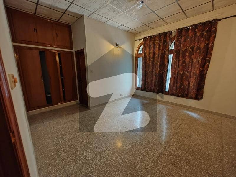 600 Square Yard Closed End Street House For Sale 600 Square Yard Closed End Street House For Sale