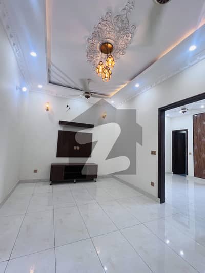 کینال گارڈن فیز 1 کینال گارڈن,لاہور میں 5 کمروں کا 5 مرلہ مکان 1.9 کروڑ میں برائے فروخت۔