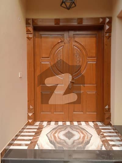 کینال گارڈن لاہور میں 6 کمروں کا 1 کنال مکان 5.65 کروڑ میں برائے فروخت۔