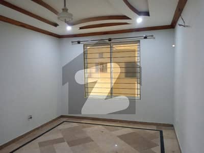 ای ۔ 11 اسلام آباد میں 4 کمروں کا 11 مرلہ مکان 2.25 لاکھ میں کرایہ پر دستیاب ہے۔