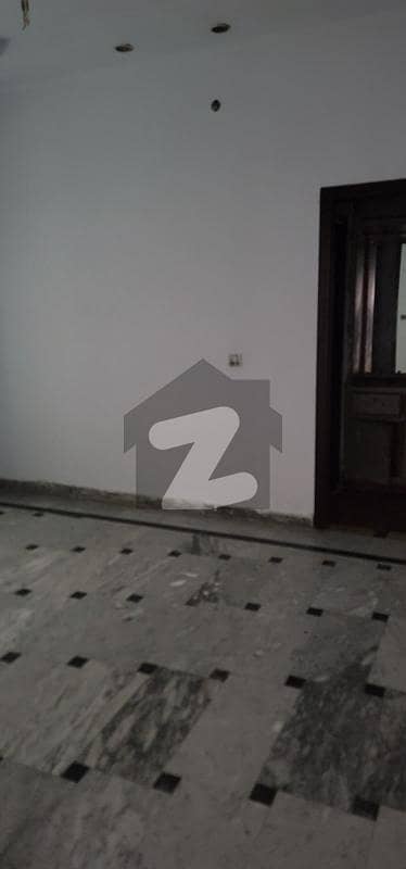 10 MARLA HOUSE AVAILABLE IN H BLOCK TARIQ GARDENS 10 MARLA HOUSE AVAILABLE IN H BLOCK TARIQ GARDENS