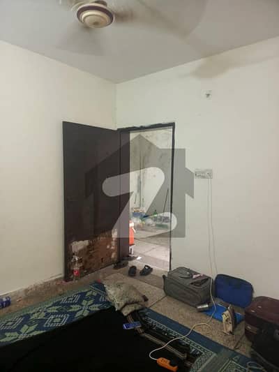 ٹاؤن شپ ۔ سیکٹر اے2 ٹاؤن شپ,لاہور میں 2 کمروں کا 3 مرلہ فلیٹ 25.0 ہزار میں کرایہ پر دستیاب ہے۔