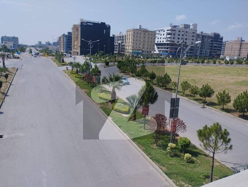 Corner Commercial Plot Available In Kunwar Moiz Block |Topcity-1 Corner Commercial Plot Available In Kunwar Moiz Block |Topcity-1