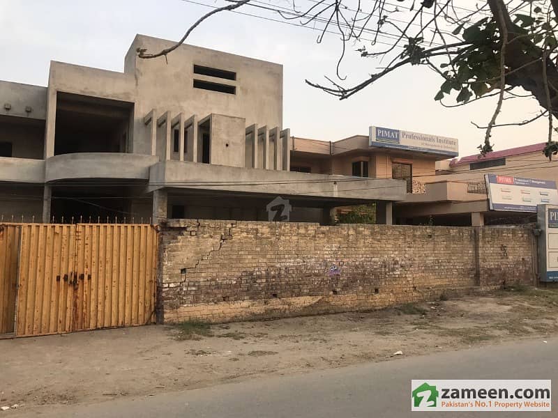 Commercial Approve 2 Kanal Bungalow Left Of Emporium Mall