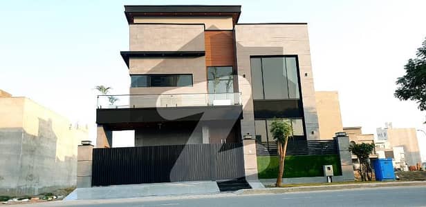 10 Marla Beautiful House For Sale In Etihad Town