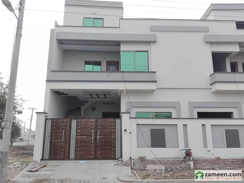 House For Sale At Motorway City
