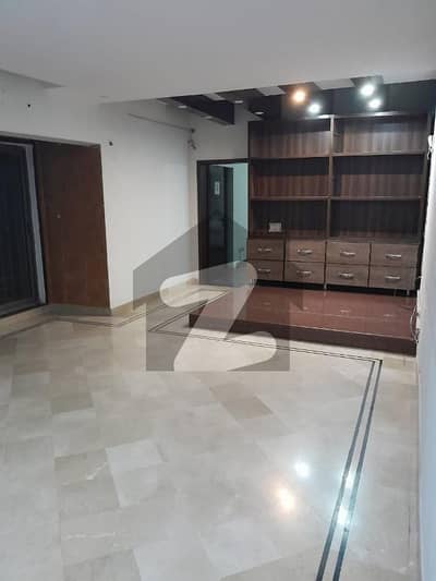 One Kanal Splendid Home For Rent In Gulberg Lahore
