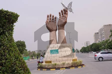 بحریہ آرچرڈ لاہور میں 8 مرلہ رہائشی پلاٹ 71.5 لاکھ میں برائے فروخت۔