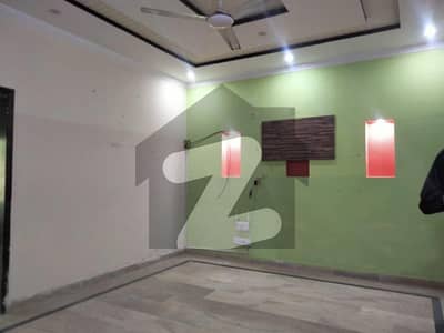 5 MARLA UPPER PORTION AVAILIBE FOR RENT