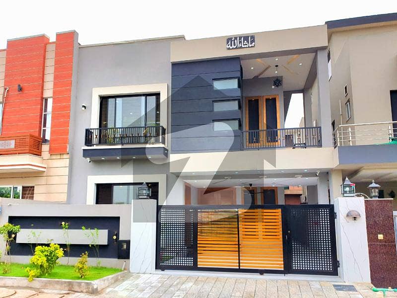 Parkfacing 10 Marla High Quality House Parkfacing 10 Marla High Quality House