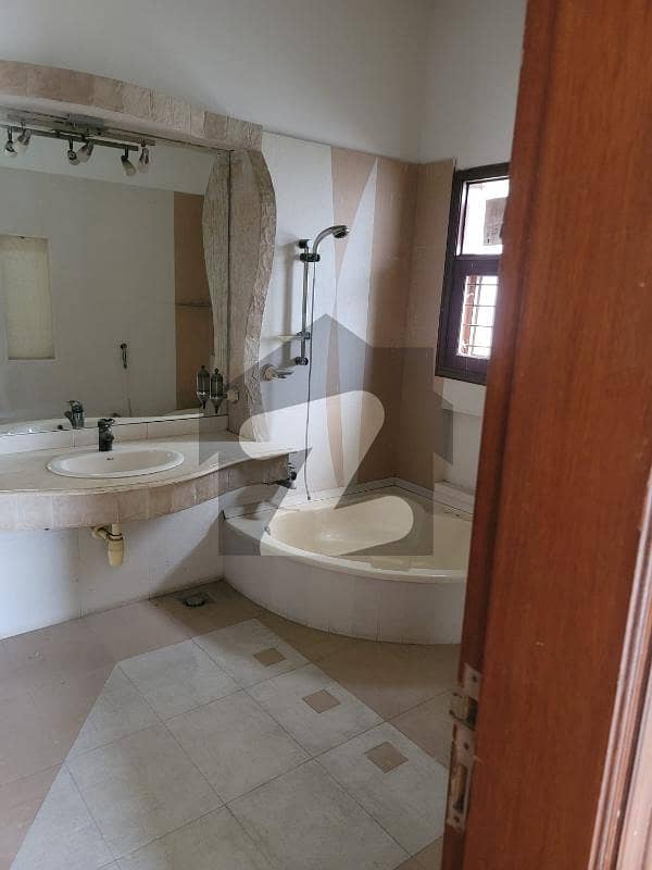 300 yard duplex house for sale corner bungalow 1+3 planning DHA Phase 6