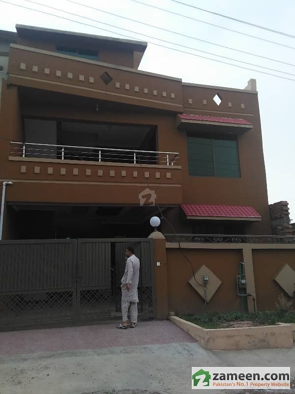 8 Marla House For Sale In Sector 4, Main Road, Good Constructed