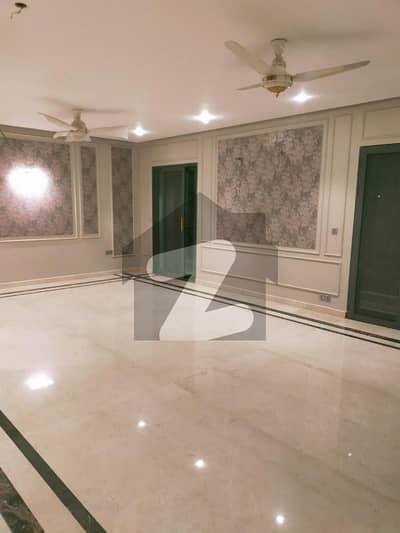 Hamza Imran Offers 1050 Yards Luxury Architecture House For Rent Phase 4 DHA Hamza Imran Offers 1050 Yards Luxury Architecture House For Rent Phase 4 DHA