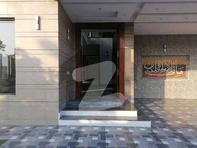 ڈی ایچ اے فیز 5 ڈیفنس (ڈی ایچ اے),لاہور میں 5 کمروں کا 1 کنال مکان 2.5 لاکھ میں کرایہ پر دستیاب ہے۔