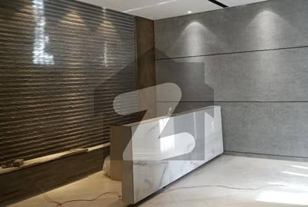 شاہراہِ فیصل کراچی میں 13 مرلہ دفتر 6.75 لاکھ میں کرایہ پر دستیاب ہے۔