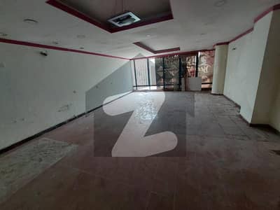 F-11 MARKAZ ISLAMABAD 800 SQFT OFFICE SPACE 2nd FLOOR RENT 115000