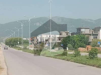 PLOT FOR SALE 40x80