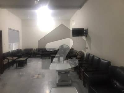 ایف ۔ 6 اسلام آباد میں 3 کمروں کا 1 کنال مکان 2.15 لاکھ میں کرایہ پر دستیاب ہے۔