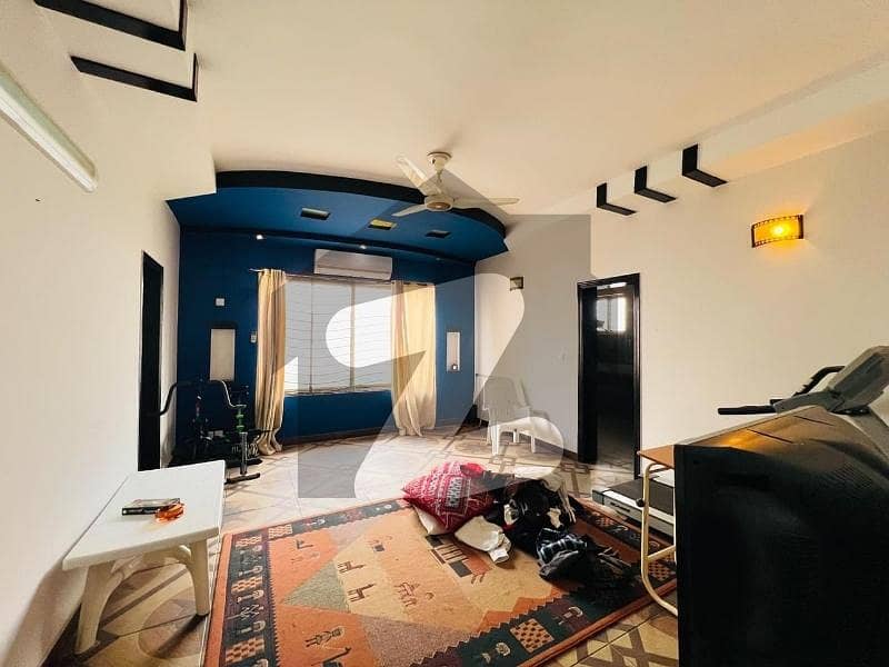E11/4 Beautiful Stylish House Urgently Sale E11/4 Beautiful Stylish House Urgently Sale