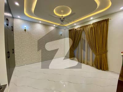 10 Marla Uper Portion Available For Rent In Bahria Town Lahore