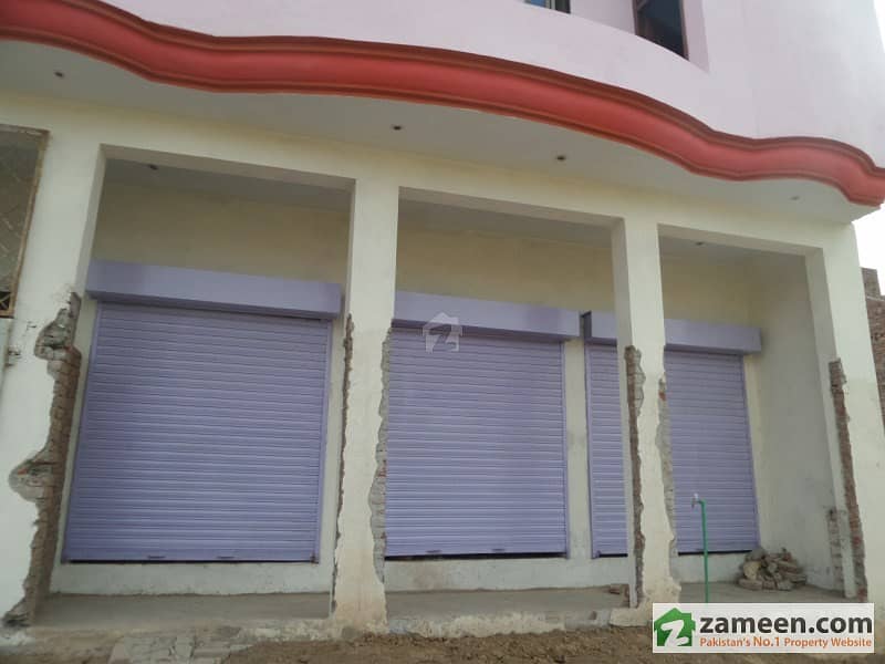 Commercial House With 3 Shops Available For Sale